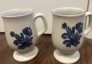 Juego de 2 tazas de café con patas altas Pfaltzgraff Yorktowne 4 7/8" de alto - Imagen 1 de 3
