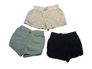Lot of 3 Girls Play Shorts Size 7 Childrens Place and Carters Green Black Floral - Picture 1 of 7