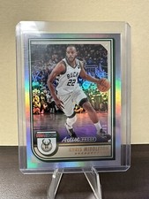 2022-23 Panini NBA Hoops Khris Middleton #45 Artist Proof /25 Bucks