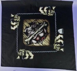 c1990 Unused Stock Ferocious Bulldog 22 x 24" Bandana By The Bulldog Buckle Co. - Imagen 1 de 1