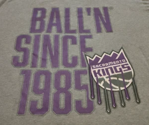 Ball'n NBA Sacramento Kings Since 1985 T-Shirt Herren 2XL XXL Grau Kurzarm - Bild 1 von 8