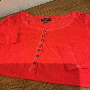 LRL Lauren Jeans Co. Ralph Lauren Henley Small Lace Shoulder 3/4 Sleeve - Picture 1 of 6