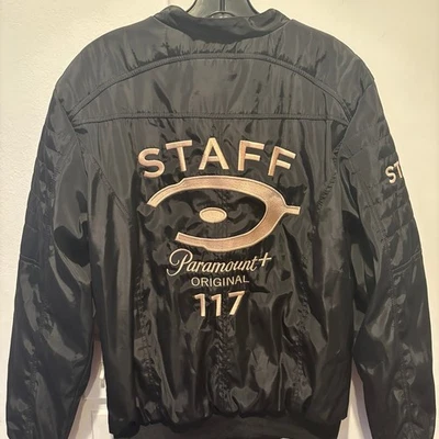 HALO ORIGINAL VINTAGE STAFF ONLY FRIENDS FAMILY PARAMOUNT BUNGIE JACKET SIZE MED - Imagem 1 de 4