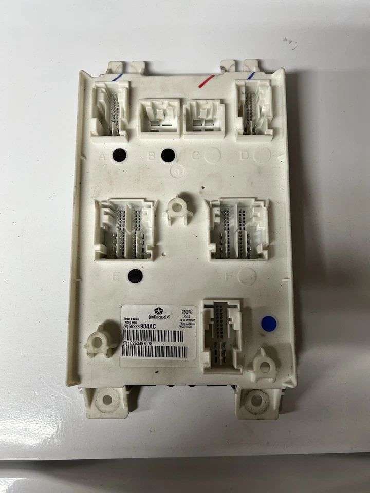 15 2015 Dodge Ram 1500 2500 3500 - MÓDULO DE CONTROLE DO CORPO BCM 68228904AC - Imagem 1 de 1