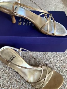Stuart Weitzman Suspend Gold Matt Lame Riemchenschuhe 7M - Bild 1 von 17