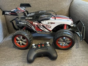 Reaper RC Pro 9.6v Vehicle New Bright Industrial Co With Controller No Batteries - Picture 1 of 24