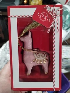 Lenox Weihnachtslama Ornament 3,9" rosa neu im Karton - RAR - Bild 1 von 4