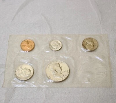 1955 U.S. MINT UNCIRCULATED PROOF FIVE COIN SET WITHOUT US MINT SEAL - RARE! - Image 1 of 4