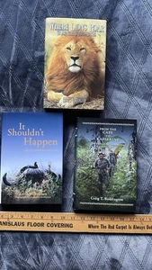 Safari press 3 book lot It Shouldn't Happen Where The Lion’s Roar & Kasserine - Imagen 1 de 11