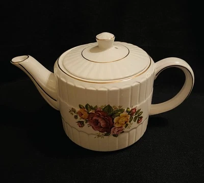 Wood And Sons Enoch Floral 4" H X 5" W Vintage Ribbed Teapot  England - Image 1 of 4