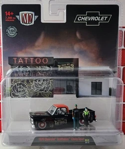 M2 Machines 1976 Chevrolet Scottsdale Chevy Sport Tattoo Diorama - Picture 1 of 2