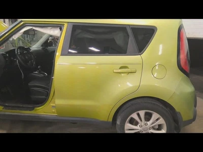 Used Rear Left Door Assembly Rear Side fits: 2014 Kia Soul electric L. w/privacy - Image 1 of 4