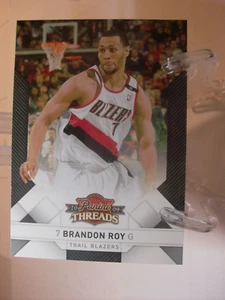 2009-10 Panini Threads #16 - Brandon Roy - Portland Trail Blazers (95371) - Foto 1 di 2