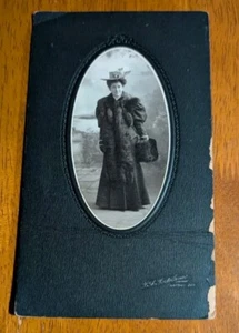 Antique Photo Cabinet Card Elegant Lady W/ Fur Shawl P.A. Portelance Farnham Que - Picture 1 of 5
