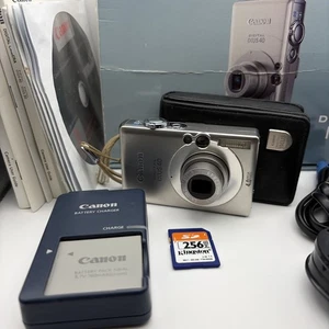 Canon Digital Camera IXUS 40 4.0MP Silver Tested - Picture 1 of 24