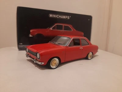 RARE 1:18 MINICHAMPS RHD 1971 FORD ESCORT MK1 STREET RED STUNNING NO RESERVE - Image 1 of 4