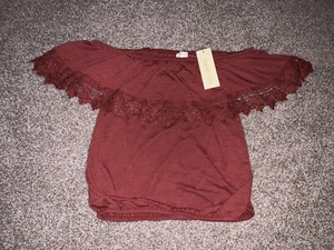 off shoulder top sz M lace detail shirt - Picture 1 of 3