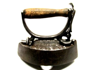 ANTIQUE '87 SAD IRON SENSIBLE 7 NO. 2 N.R.S. & CO. W/HANDLE - Picture 1 of 8