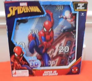Cardinal Games Spider Man Super Freccette 3D - Magnetiche - Scatola Nuova/Danneggiata - Foto 1 di 5