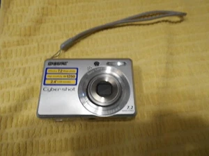Sony Cyber-Shot DSC-S650 Silver 7.2 MP Digital Camera Parts Only Please Read - Picture 1 of 1