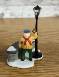 Vintage Abt 56 Figur Mann & Laternenmast - Bild 1 von 5