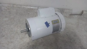Leeson 114319.00 1-1/2 HP 1725 RPM 115/208-230VAC Cap-Start Washdown Motor - Picture 1 of 12