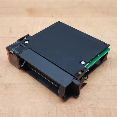 Allen Bradley 1756-0X8I Series A Output Module, 10-265VAC, 5-150VDC, 100mA - Image 1 of 4