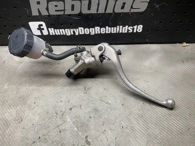 Главный цилиндр переднего тормоза 2006 2007 Yamaha R6 Brembo от оригинального производителя в хорошем состоянии - Изображение 1 из 4