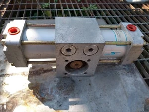 Pneumatischer 90 Grad Antrieb New Old Stock Artikel - Bild 1 von 3