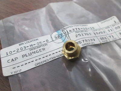 Новая из старых запасов крышка плунжера карбюратора Yamaha YZ780 TY80 TY250 GTMX GT1 MX80 367-14374-00 - Изображение 1 из 3