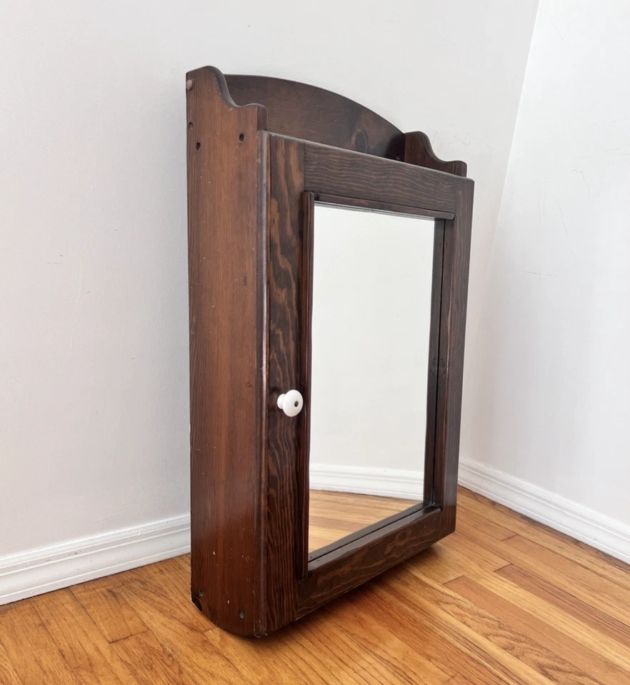 Armário de cozinha Mid Century Medicine Boticary 31,75”x19”x6,5” - Imagem 1 de 4