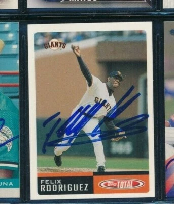 2002 Topps Total Giants Baseball #99 Felix Rodriguez signed autograph very tough - Image 1 of 2