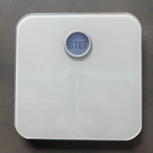 FITBIT ARIA WI-FI SMART BATHROOM FITNESS SCALE FB201W WHITE - Picture 1 of 2