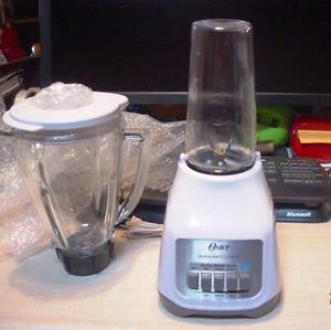 Oster Classic Series 5-Speed Blender Duralast Metal Drive with side cup - Picture 1 of 12