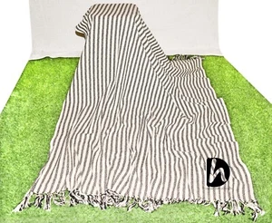 Traditional Sofa Blanket White & Black New Bedcover 50x70 In Cotton Couch Throw - Picture 1 of 6