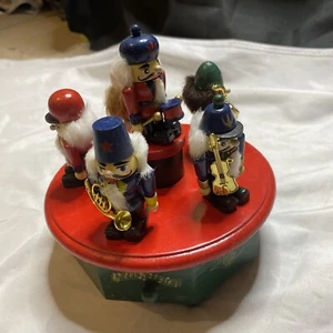 Deluxe Wooden Nutcracker Music Box Christmas Vintage Timeless Treasures With Box - Picture 1 of 12
