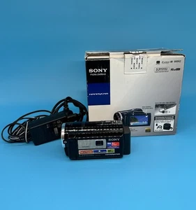 Sony Handycam HDR-PJ10E Videocamera Proiettore HD Portatile, Con Scatola Con Caricatore - Foto 1 di 12