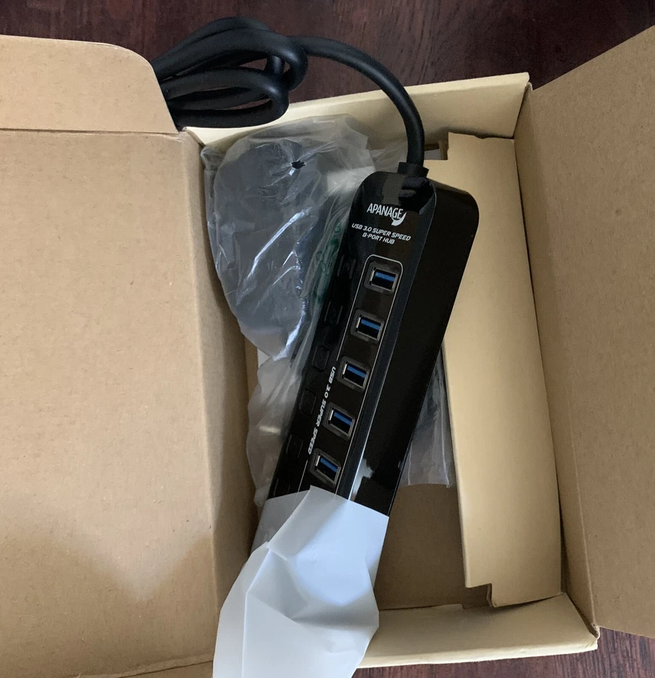 Apanage Powered USB 3.0 Hub, 8 Port USB 3.0 Hub Splitter with 7 Data Ports and 1 - Image 1 of 1