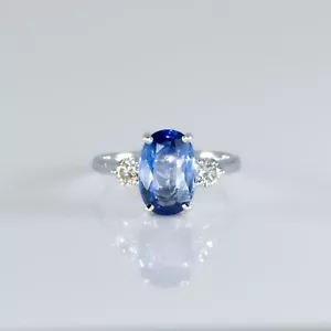 Three Stone Natural Sapphire Ring in 18K White Gold - Picture 1 of 3