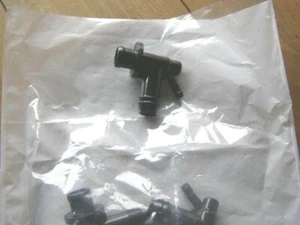 Saab 9000 Valve Cover Nipple and bush .. camcover nipple - Picture 1 of 2