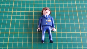 Pilote homme uniforme bleu cheveux bruns 30009370 pièce détachée Playmobil #C90 - Picture 1 of 2