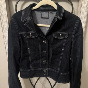 T Tahari Women’s Dark Wash White Stitch Denim Jean Jacket Size Medium - Picture 1 of 8