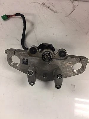 2002-2010 SUZUKI GZ 250 HEAD STEERING STEM TRIPLE CLAMP OEM 51311-12FA0 — 第 1/4 张图片