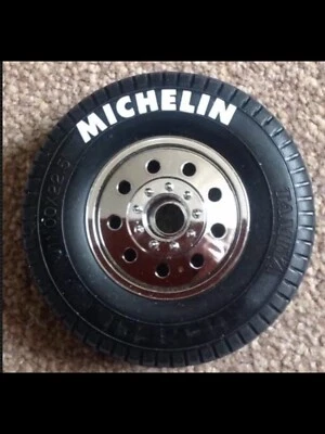 SNAP2PRODUCTS 12 x 1/14 Michelin Reifen Aufkleber.