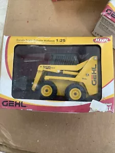 Joal 40011 1/25 Gehl 5635 Skid Loader - Picture 1 of 4