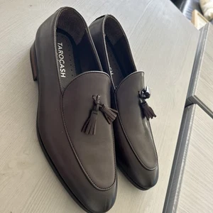 Zapatos de vestir de cuero marrón chocolate mocasín con borla sin cordones Tarocaah para hombre talla 8 - Imagen 1 de 12