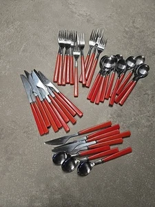 Cubiertos rojos Anacapa vintage 38 piezas servicio hecho en Taiwán LEER - Imagen 1 de 10