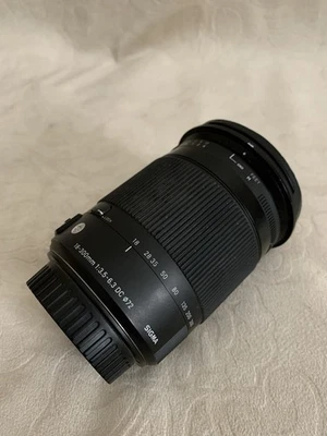 Sigma 18-300mm F/3.5-6.3 DC Macro OS HSM Lens for Canon Please Refer To Photos - Image 1 of 4