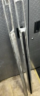 1973-1979 Ford Pickup Truck & Bronco Left & Right Front Fender Trim 55 1/4” Foto 1 de 4