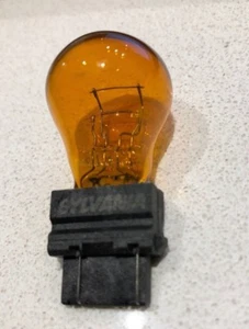 Volkswagen Signal Lamp Bulb 7B0-941-102 / Sylvania 3457AK OEM - Picture 1 of 3